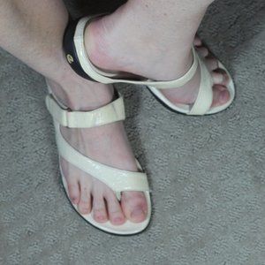 Ecco Size 7.5 Cream Patent Leather Slide On Adjustable Strappy Sandals